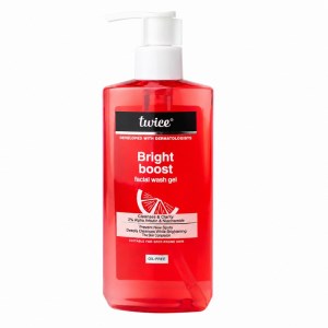شوینده صورت روشن کننده 200میل مدل Bright Boost مناسب پوست های لک دار و مستعد جوش توآیس twice